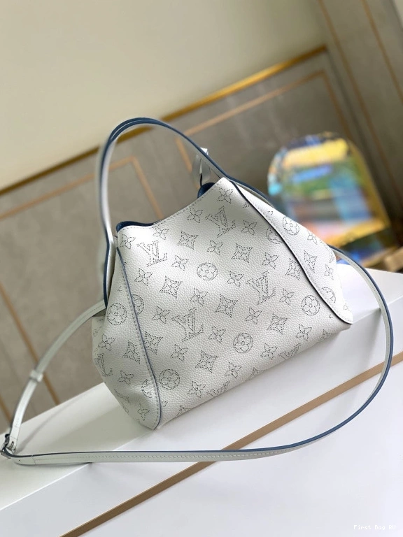 First bag ru LOUIS HINA VUITTON PM 0713